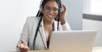 Por que o atendimento é o diferencial invisível da Black Friday?