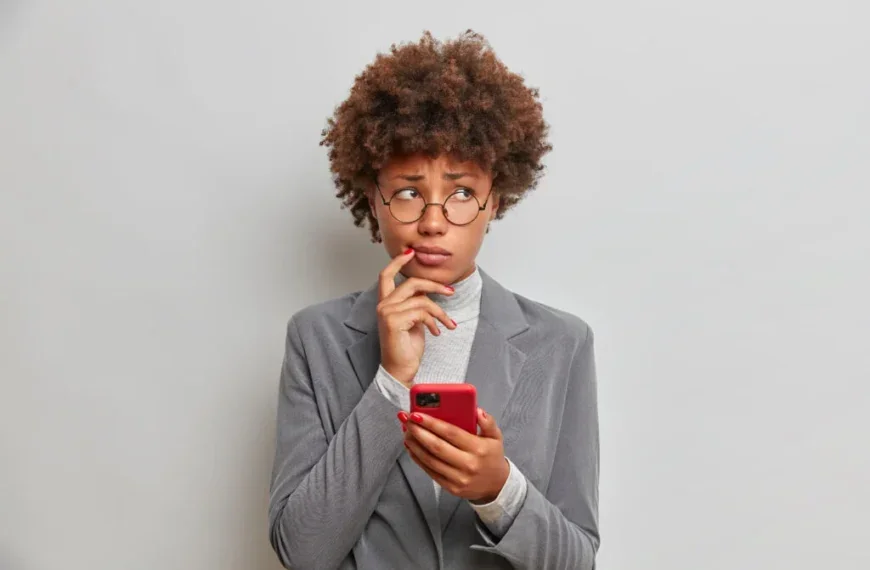 5 mitos sobre chatbots para WhatsApp que seu provedor precisa superar