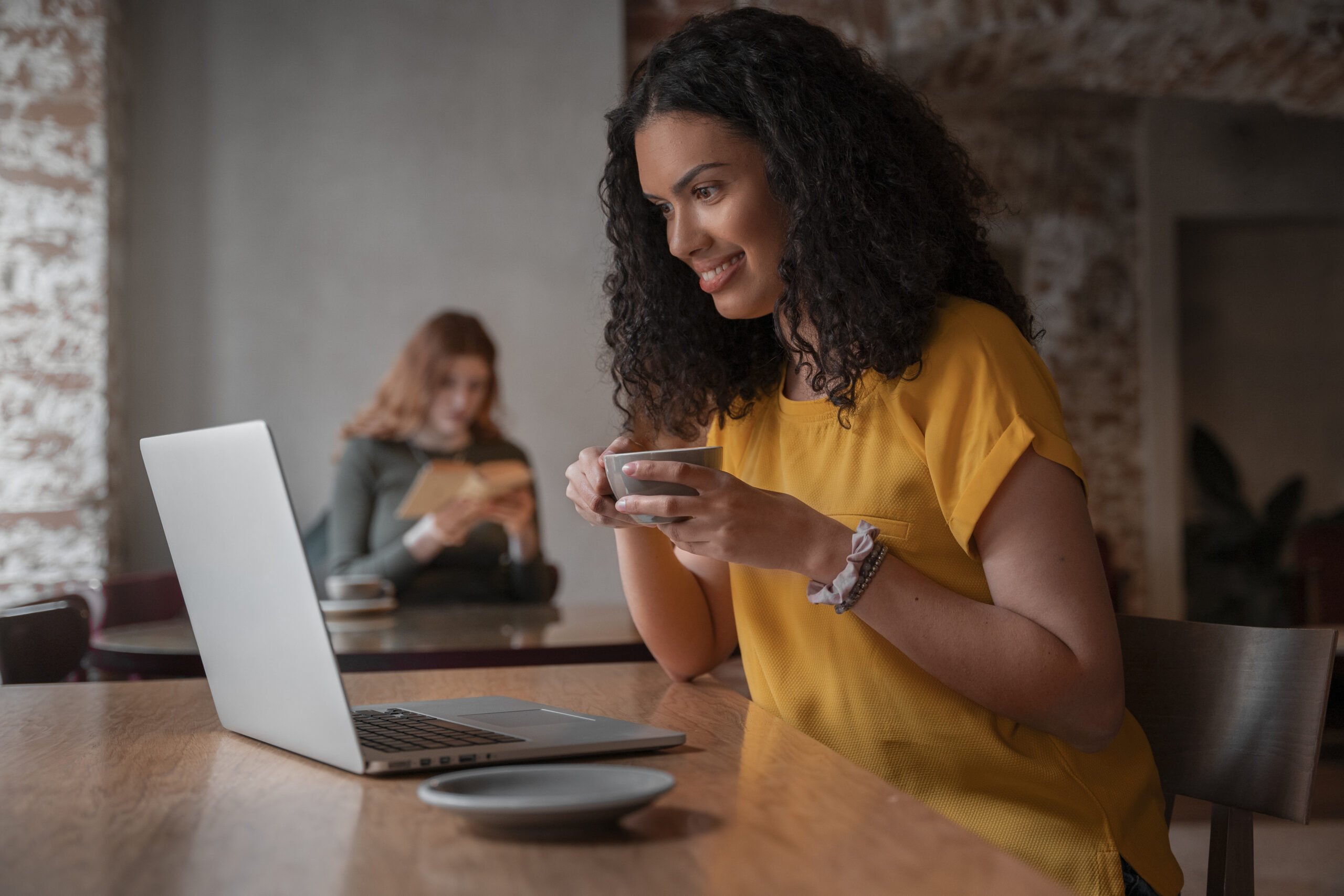 Leia mais sobre o artigo Como reduzir o churn em provedores de internet: 5 fatores que impactam a retenção de clientes